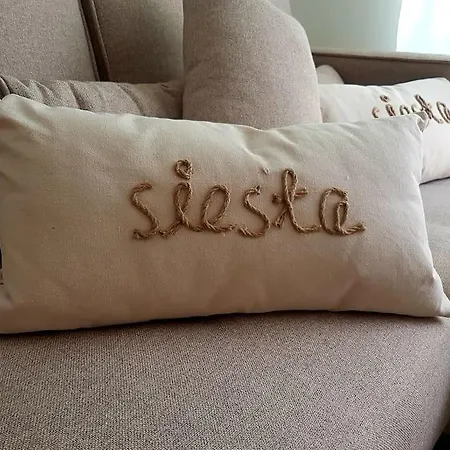 Alicante Apartment דירה *