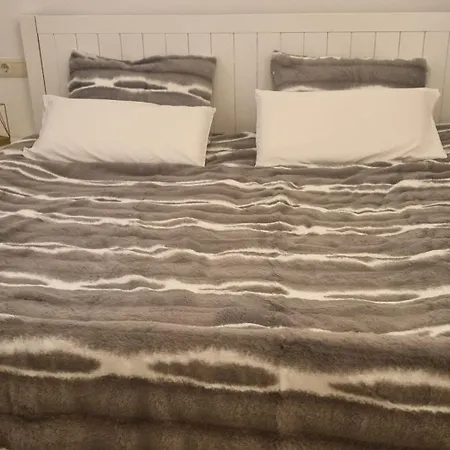 דירה Alicante Apartment *