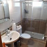Alicante Apartment דירה *
